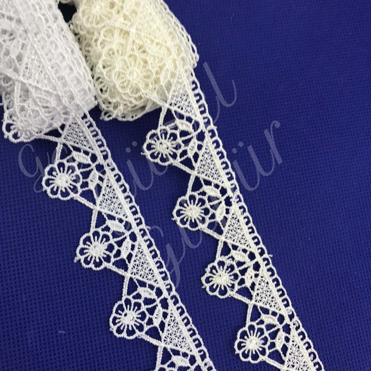 G 33819 GÜPÜR Beyaz